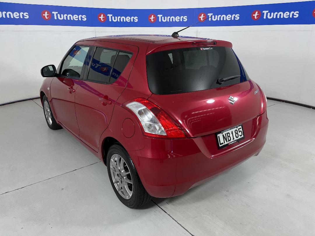 Photo '5' of Suzuki Swift Photo '5' of Suzuki Swift