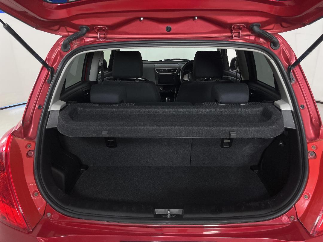 Photo '14' of Suzuki Swift Photo '14' of Suzuki Swift