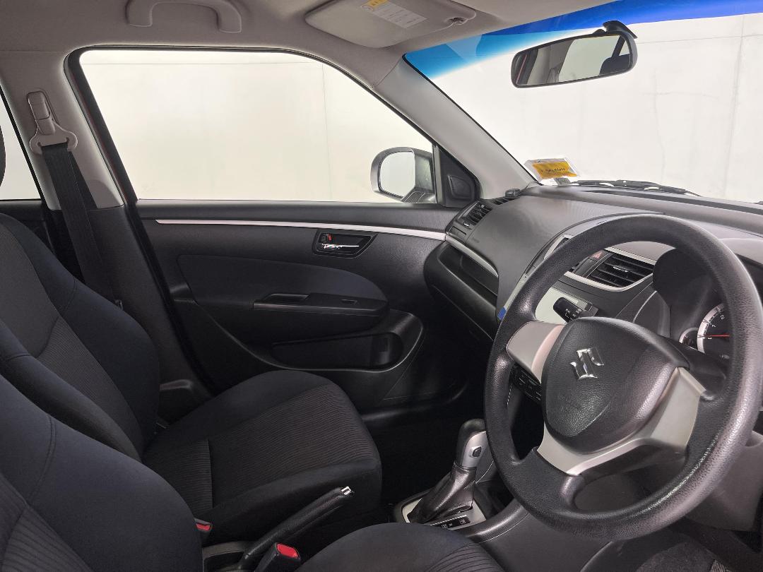 Photo '16' of Suzuki Swift Photo '16' of Suzuki Swift