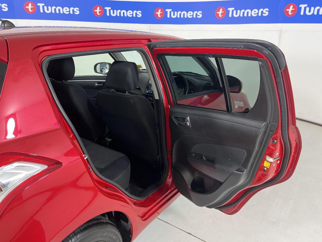 Photo '19' of Suzuki Swift Photo '19' of Suzuki Swift