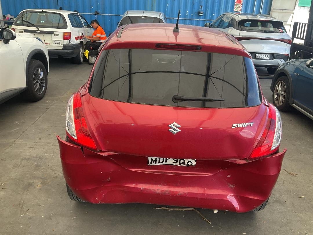 Photo '13' of Suzuki Swift