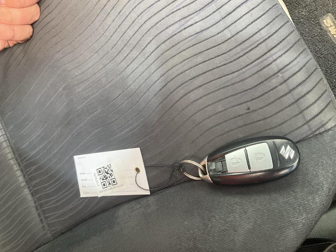 Photo '19' of Suzuki Swift