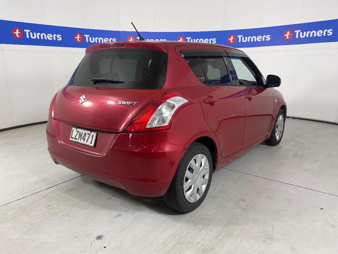 Photo '6' of Suzuki Swift