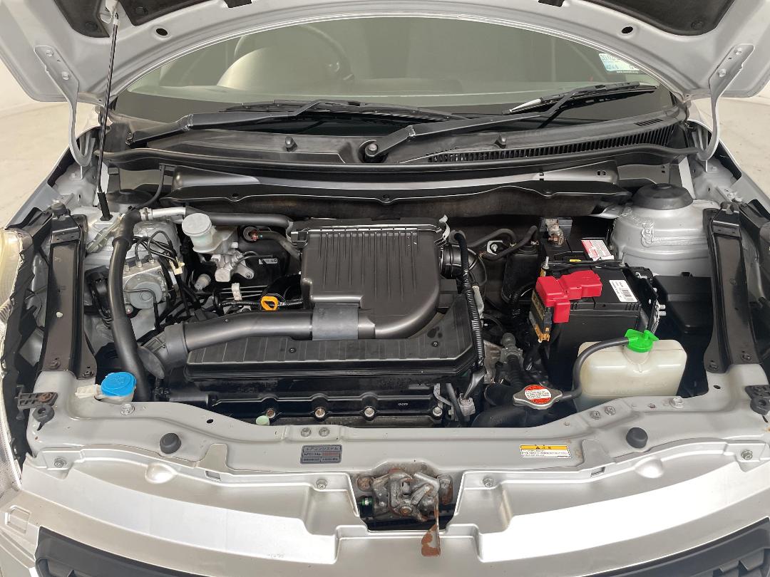 Photo '13' of Suzuki Swift