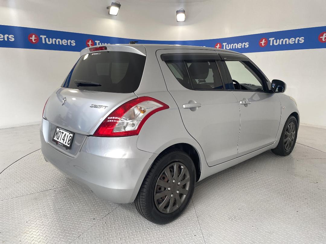 Photo '7' of Suzuki Swift