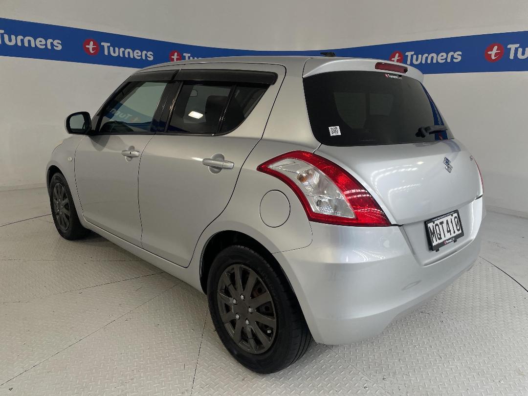 Photo '5' of Suzuki Swift