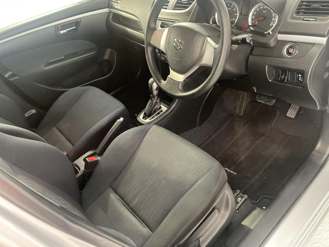 Photo '16' of Suzuki Swift