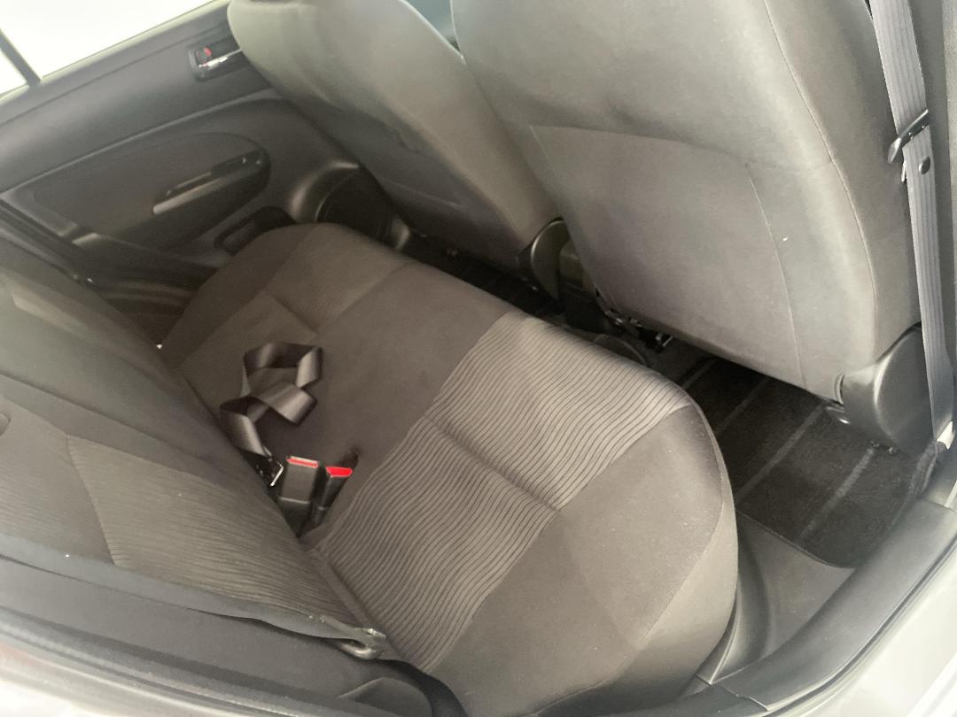 Photo '20' of Suzuki Swift