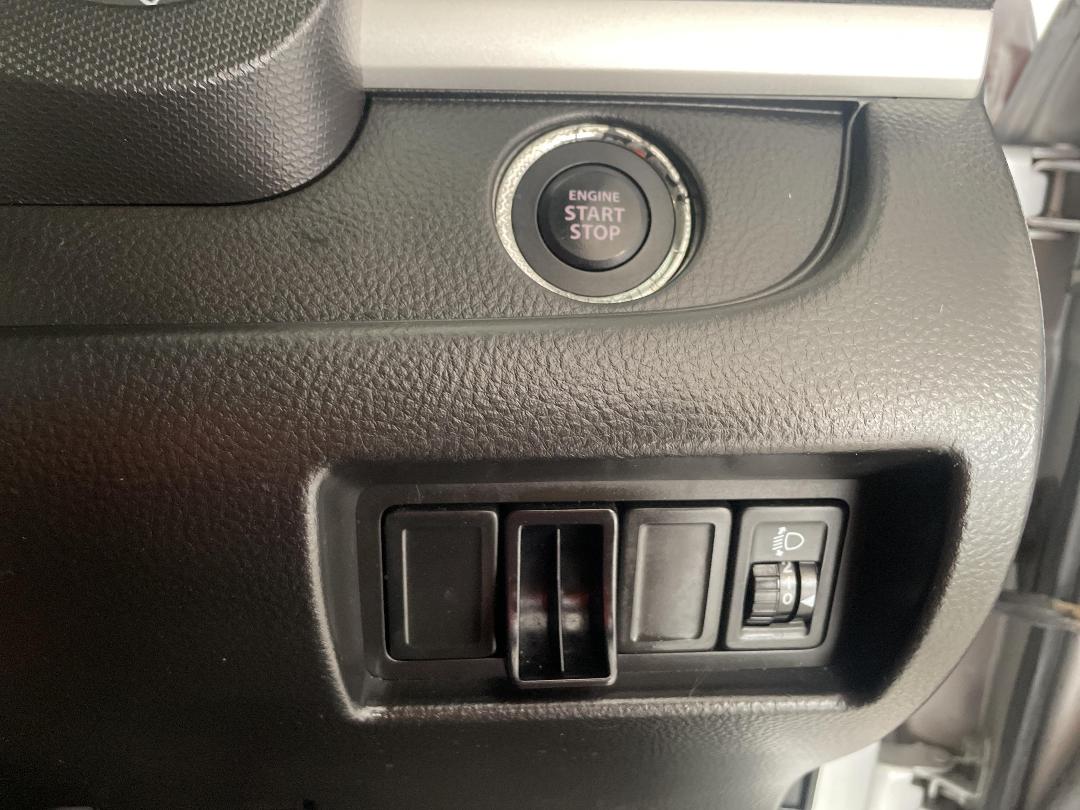 Photo '24' of Suzuki Swift