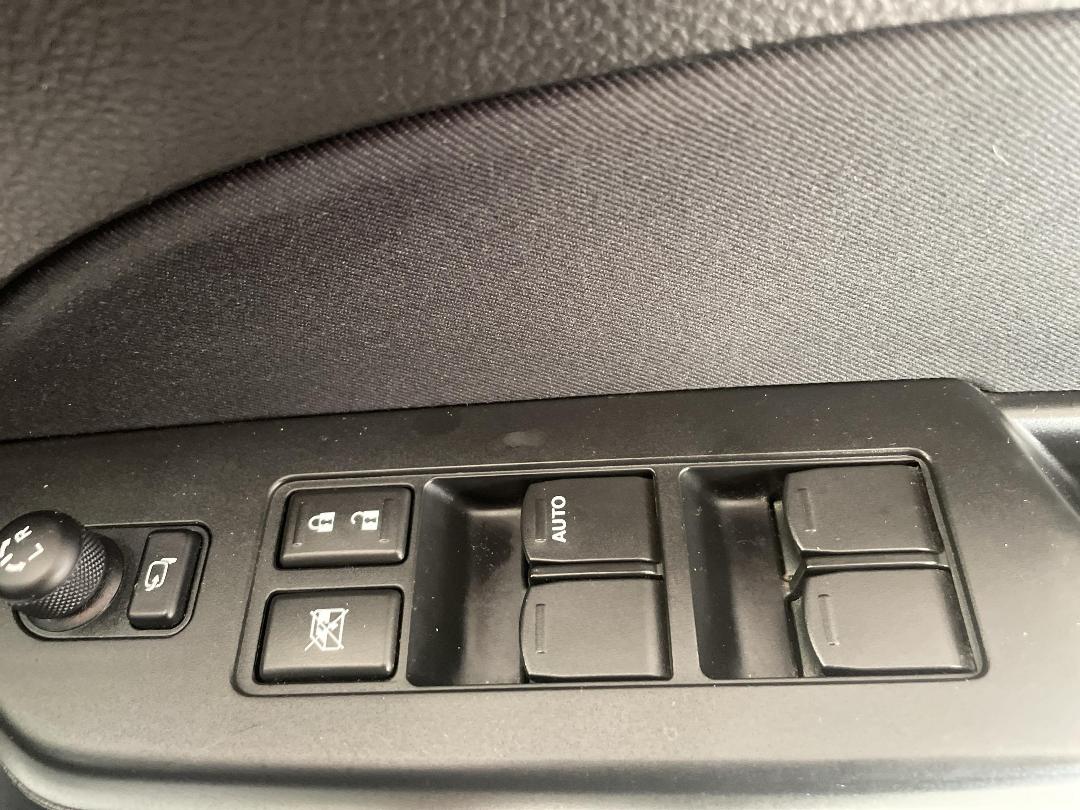 Photo '23' of Suzuki Swift