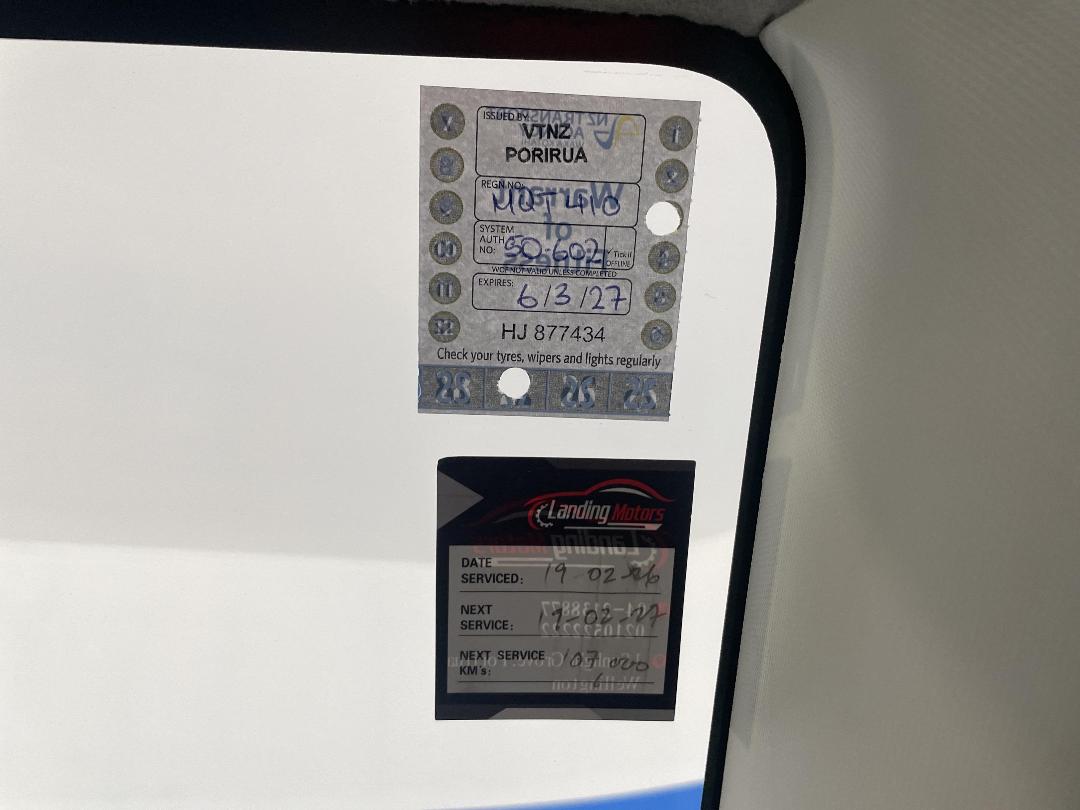 Photo '28' of Suzuki Swift