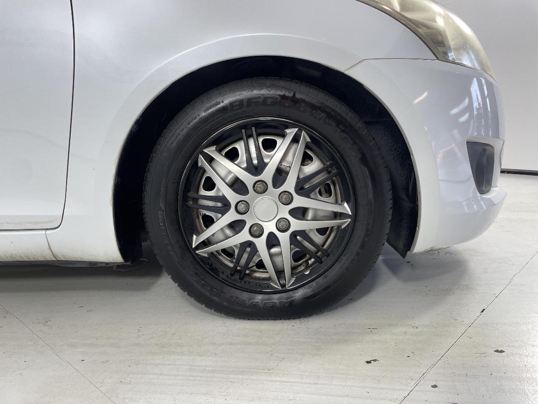 Photo '9' of Suzuki Swift Photo '9' of Suzuki Swift