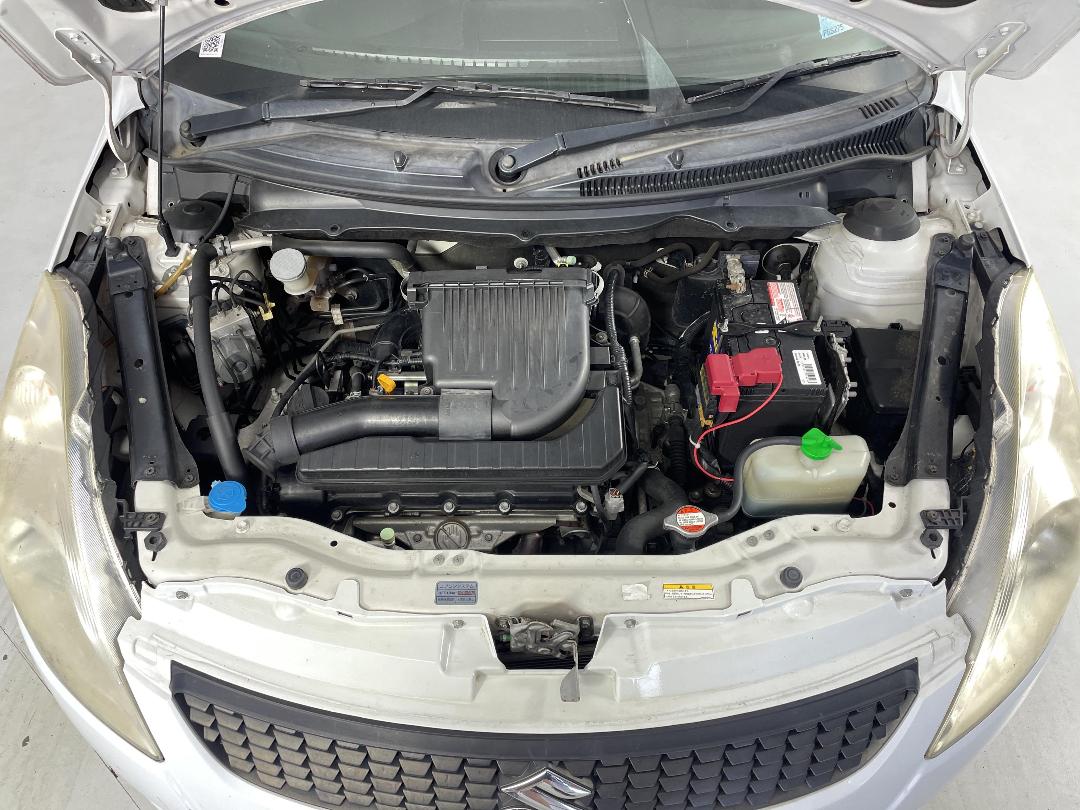 Photo '13' of Suzuki Swift Photo '13' of Suzuki Swift