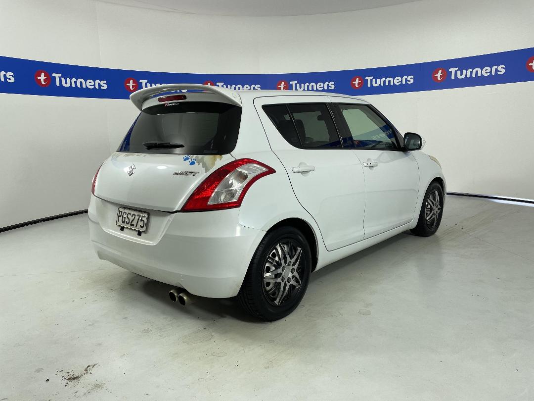 Photo '7' of Suzuki Swift Photo '7' of Suzuki Swift