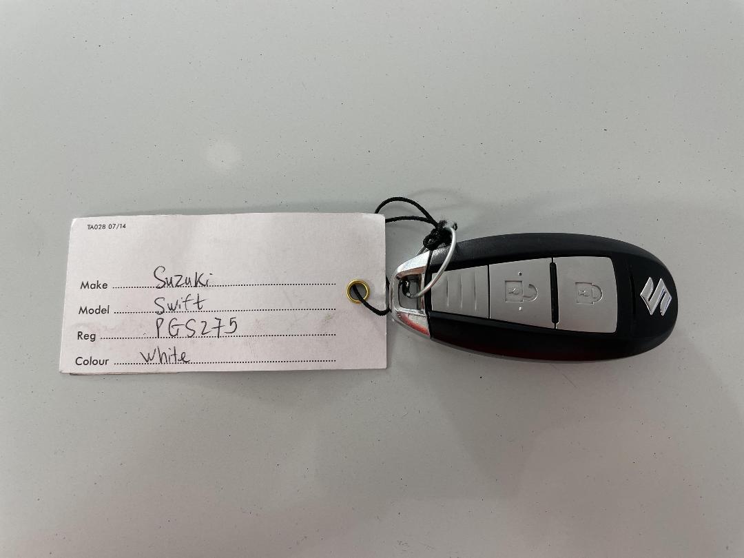 Photo '22' of Suzuki Swift Photo '22' of Suzuki Swift