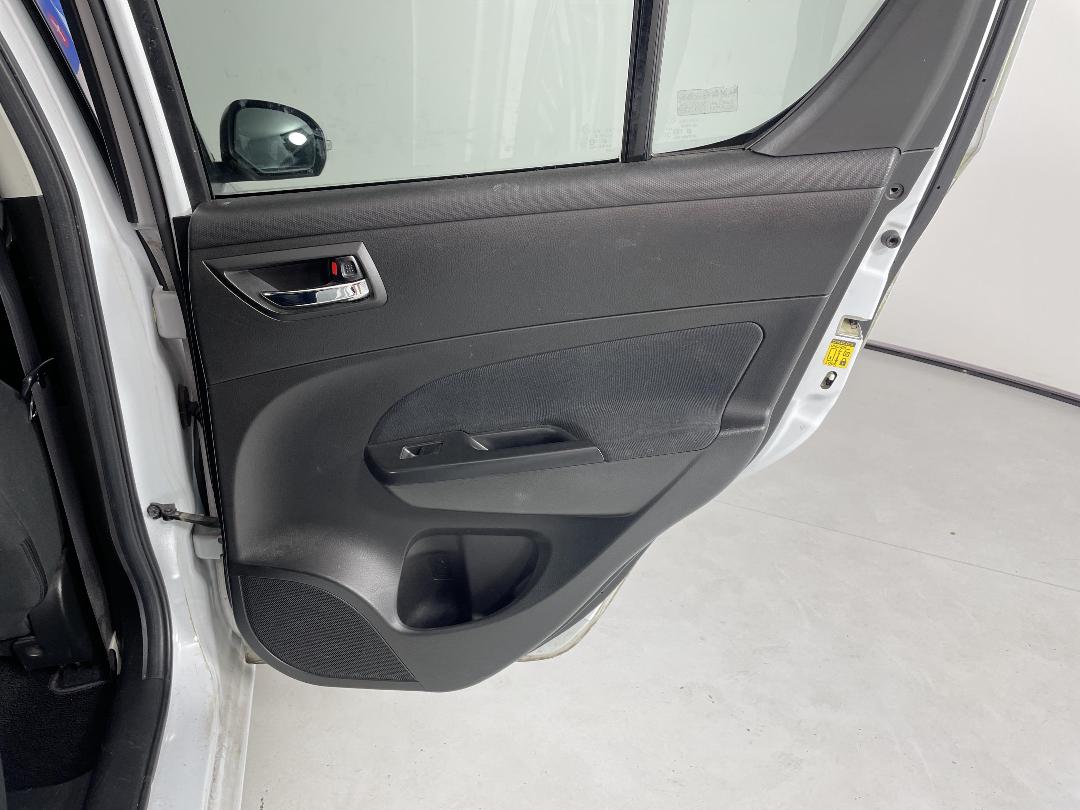 Photo '19' of Suzuki Swift Photo '19' of Suzuki Swift