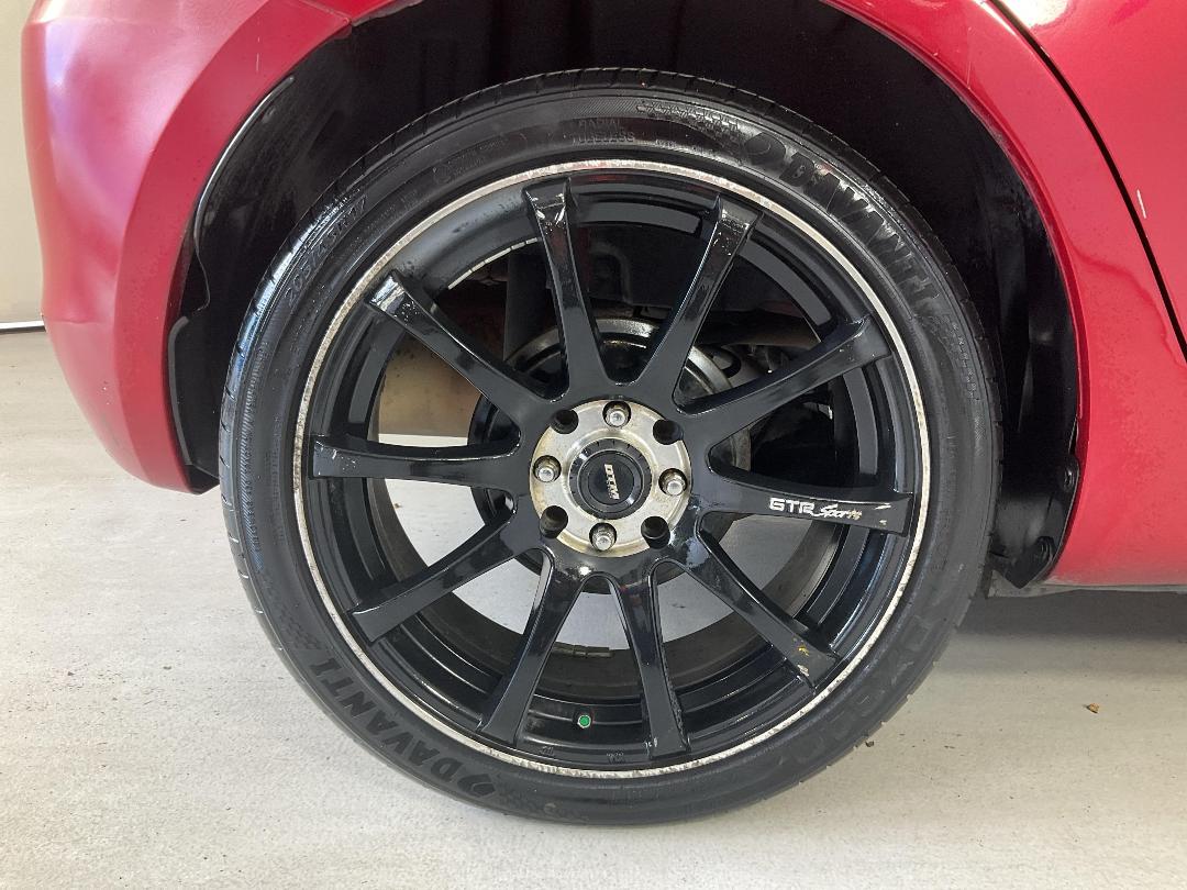 Photo '12' of Suzuki Swift