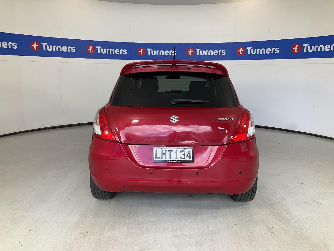 Photo '6' of Suzuki Swift