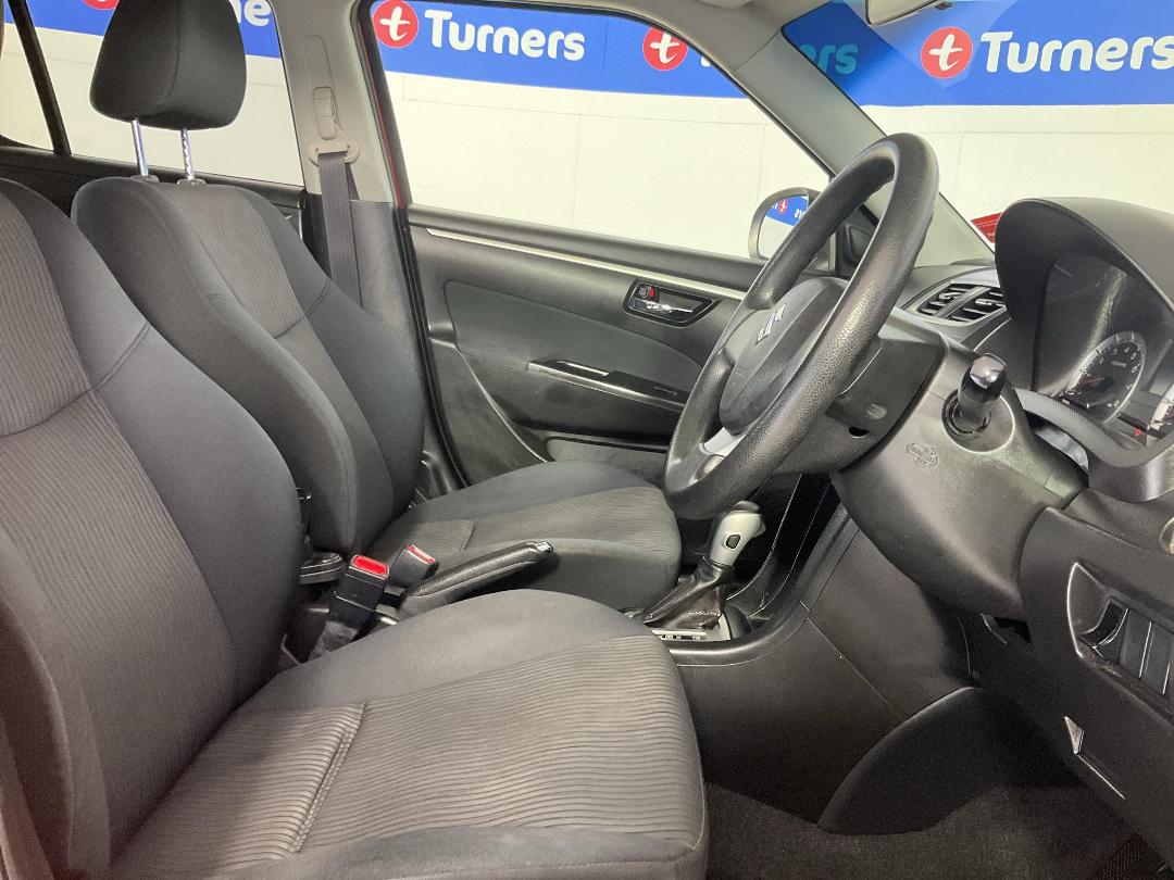 Photo '16' of Suzuki Swift