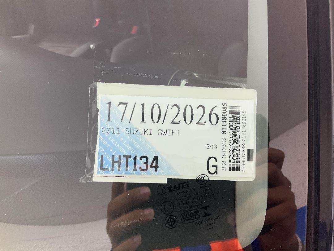 Photo '25' of Suzuki Swift