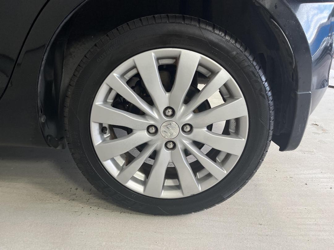 Photo '11' of Suzuki Swift