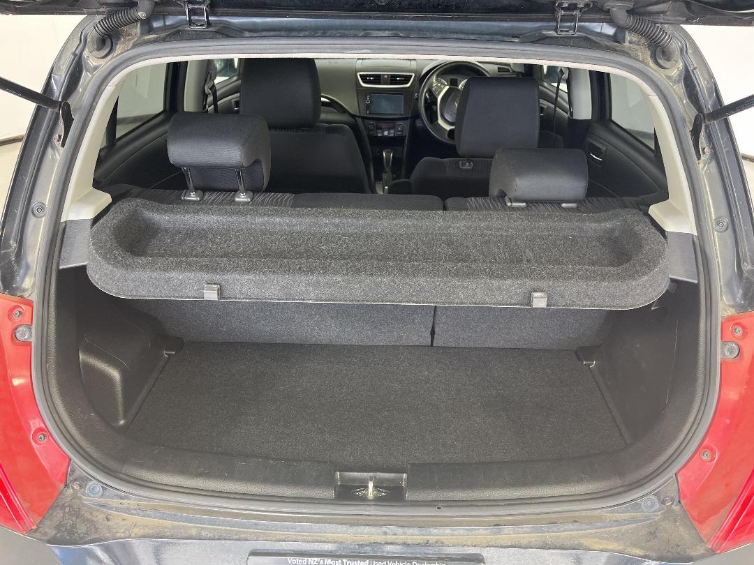 Photo '14' of Suzuki Swift