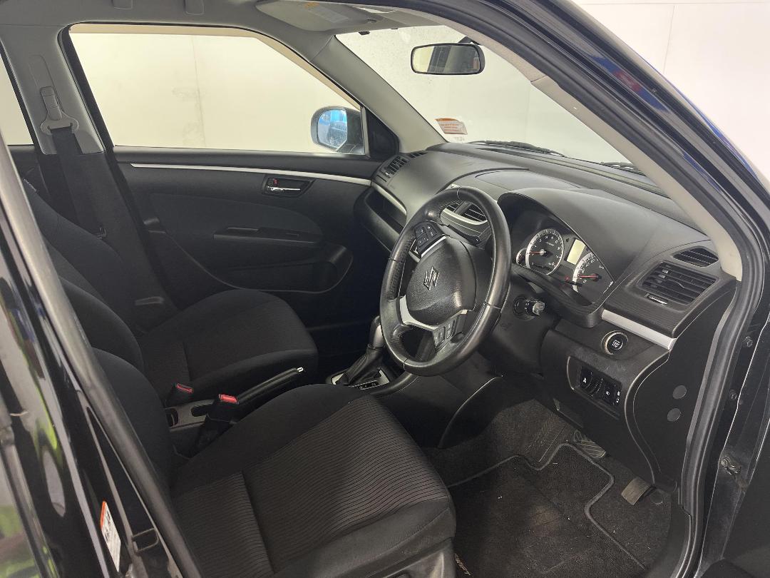 Photo '16' of Suzuki Swift