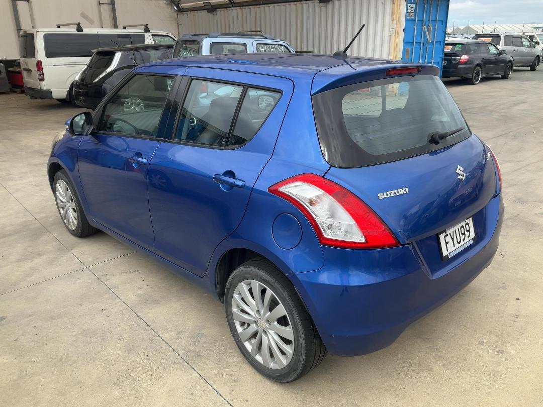 Photo '4' of Suzuki Swift Glxa