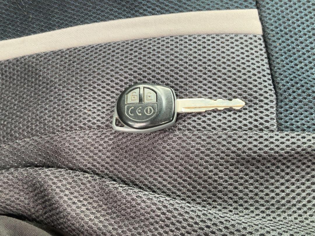 Photo '11' of Suzuki Swift Glxa