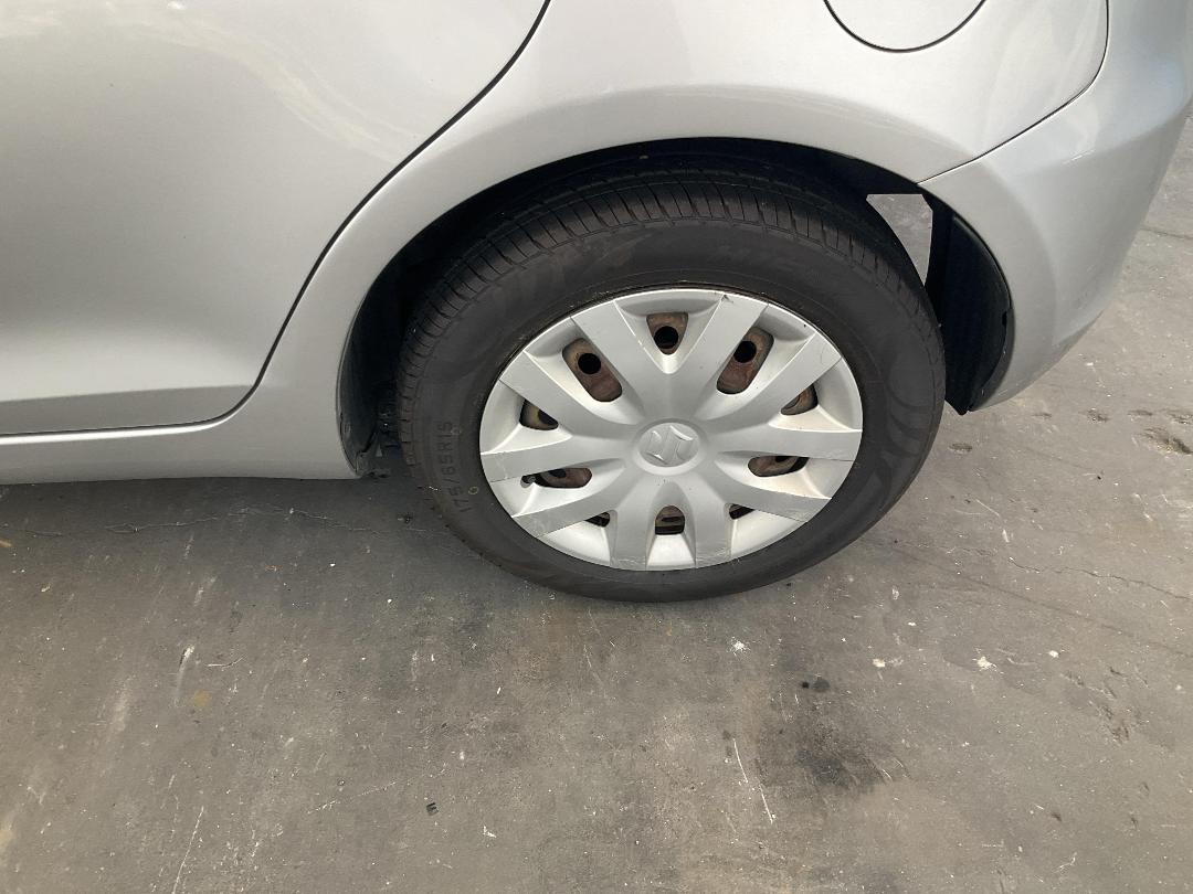 Photo '12' of Suzuki Swift