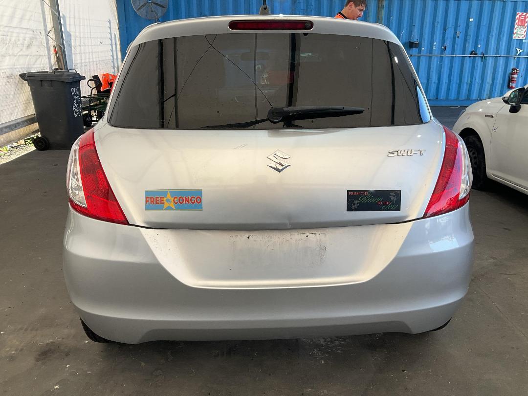 Photo '14' of Suzuki Swift