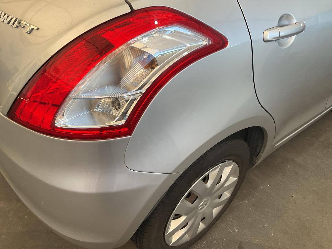 Photo '17' of Suzuki Swift