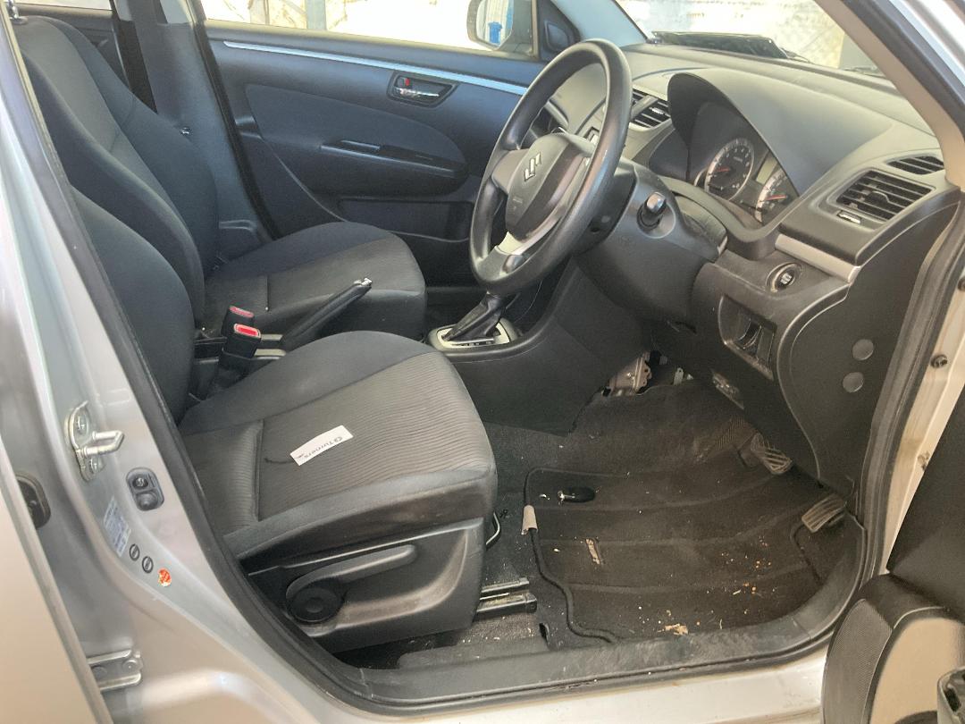 Photo '22' of Suzuki Swift