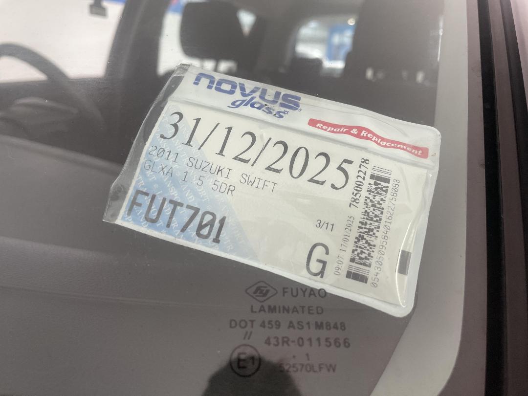 Photo '30' of Suzuki Swift