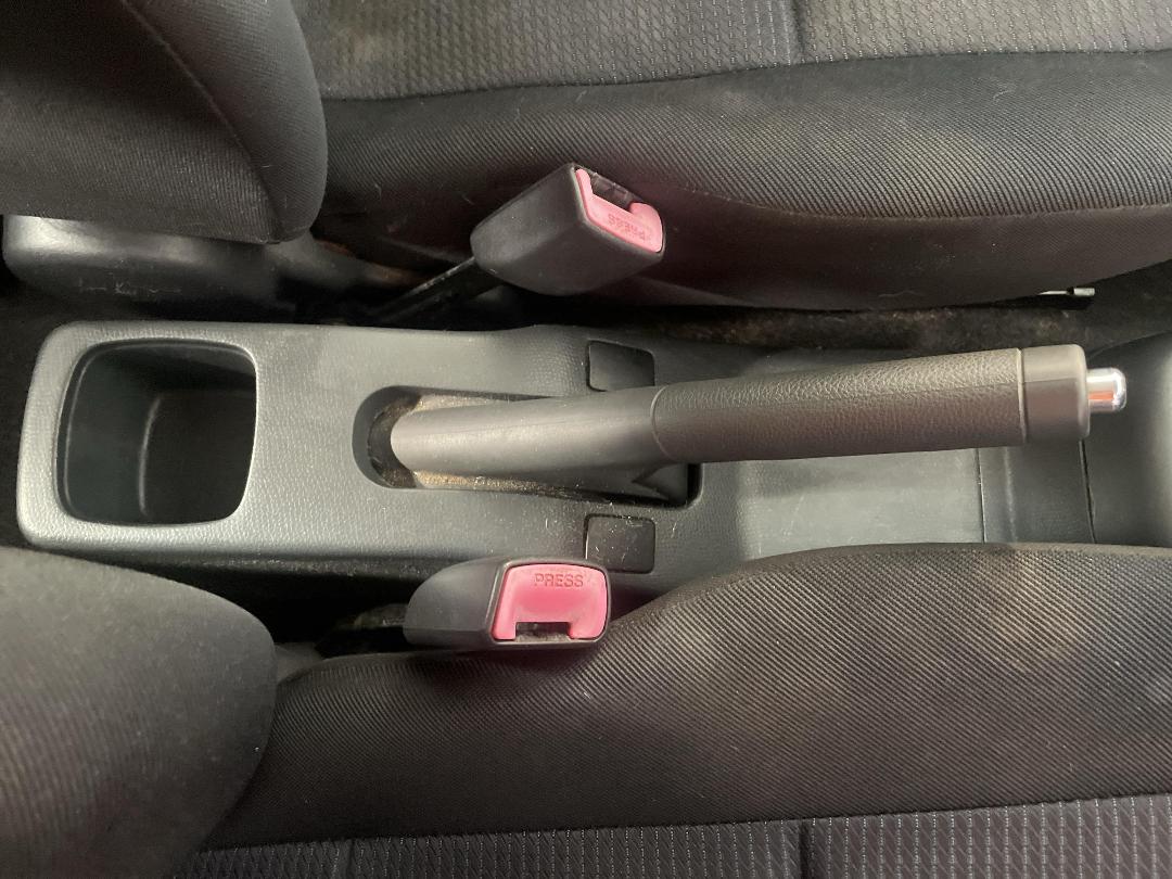 Photo '28' of Suzuki Swift