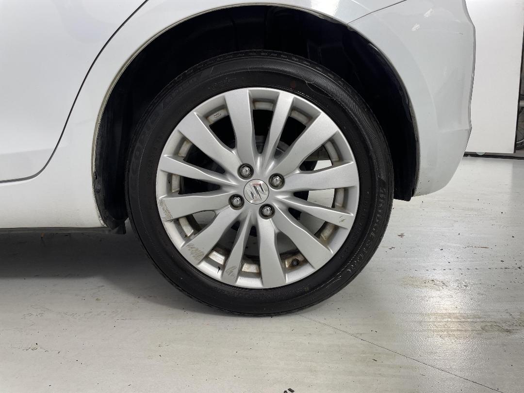 Photo '11' of Suzuki Swift