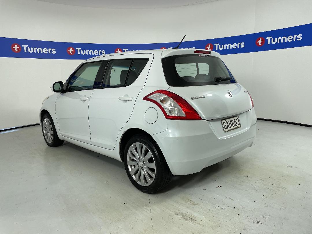 Photo '5' of Suzuki Swift