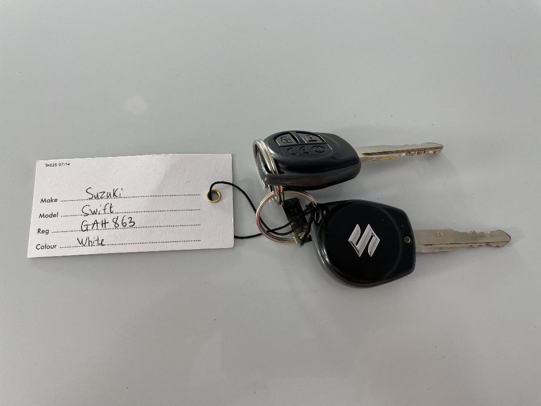 Photo '21' of Suzuki Swift