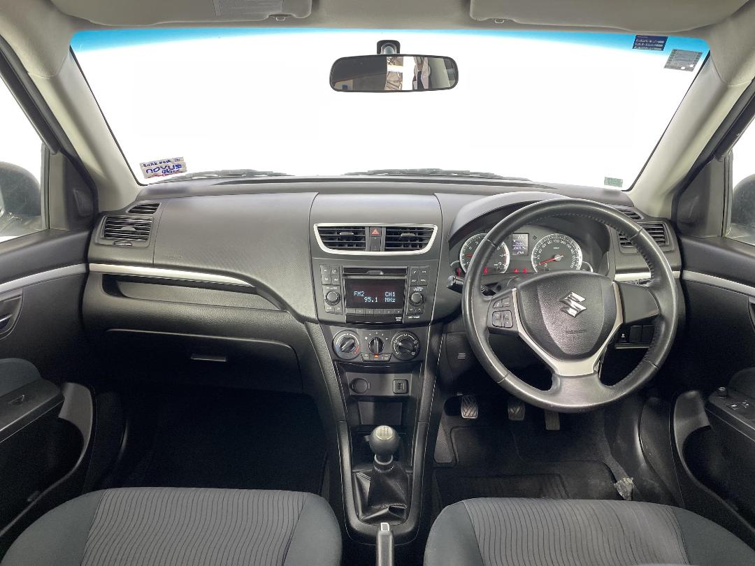 Photo '16' of Suzuki Swift