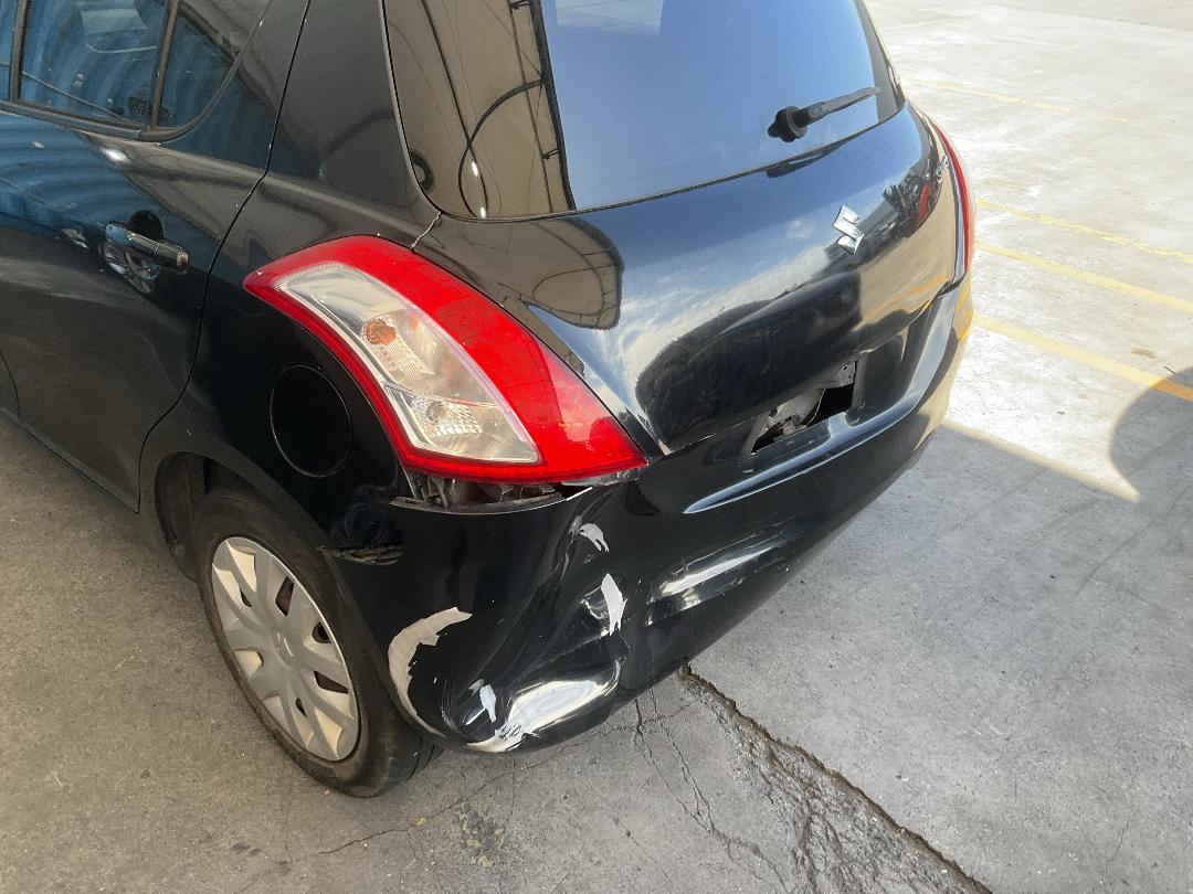 Photo '10' of Suzuki Swift