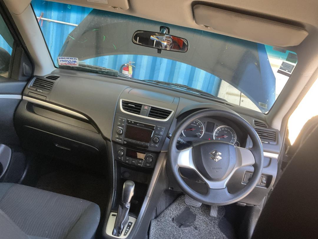 Photo '21' of Suzuki Swift