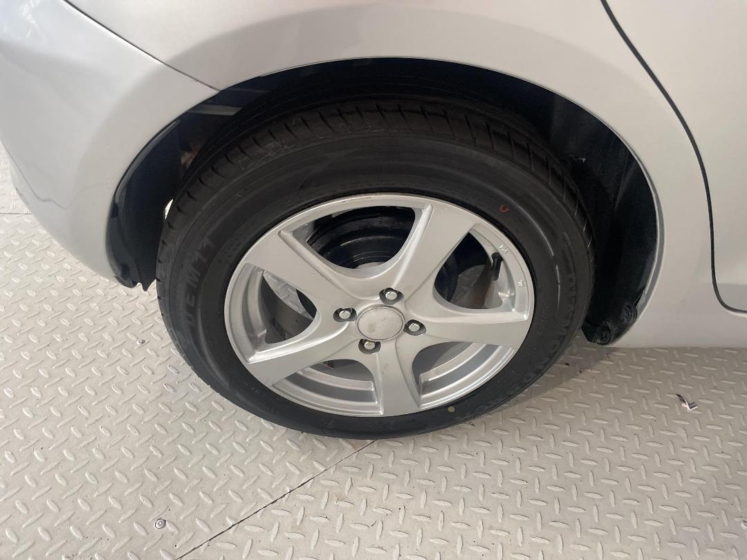 Photo '12' of Suzuki Swift Photo '12' of Suzuki Swift