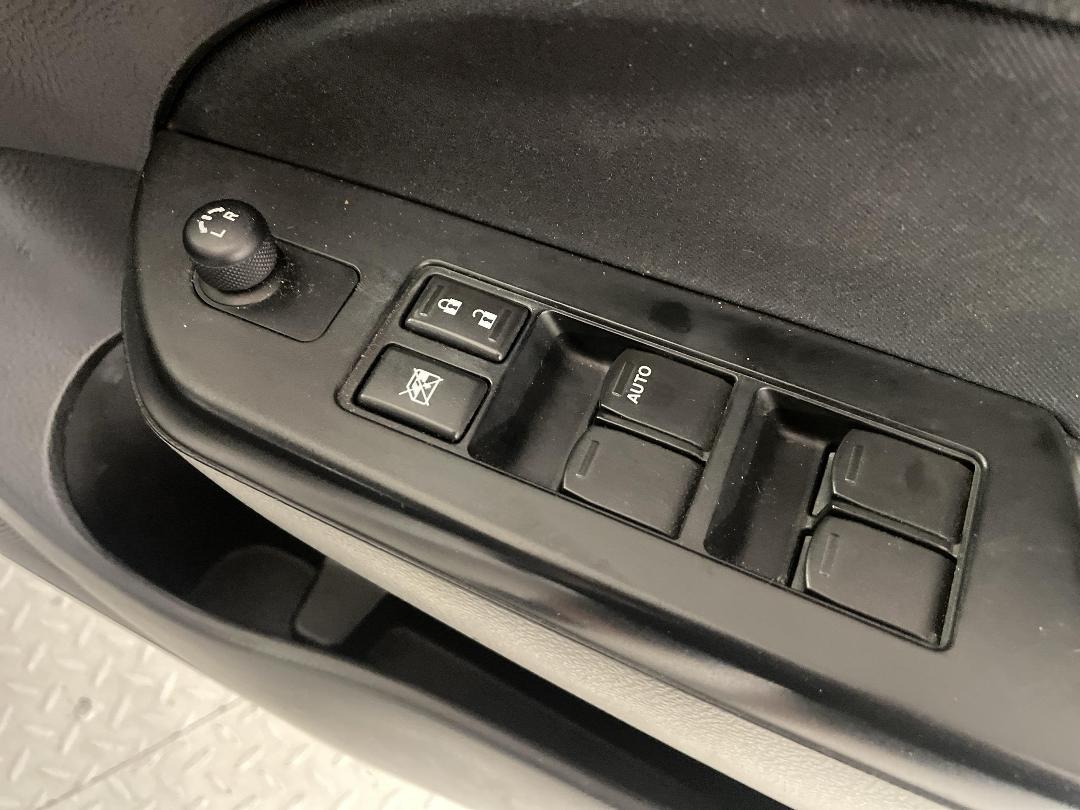 Photo '23' of Suzuki Swift Photo '23' of Suzuki Swift