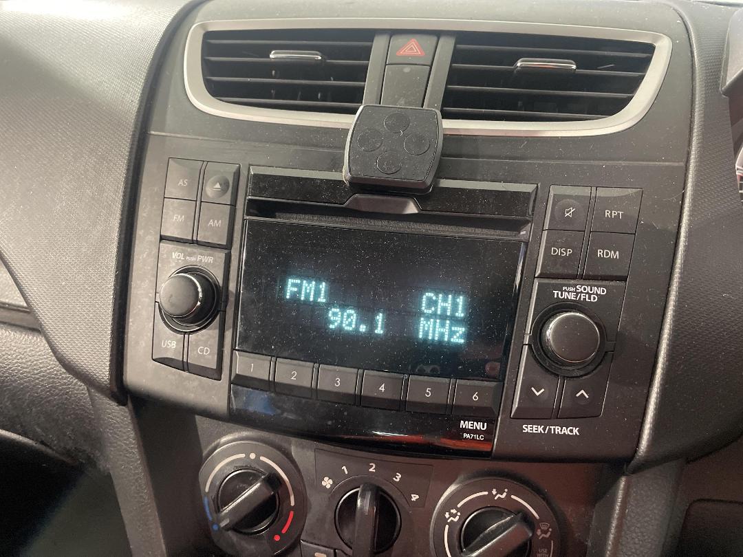 Photo '27' of Suzuki Swift Photo '27' of Suzuki Swift