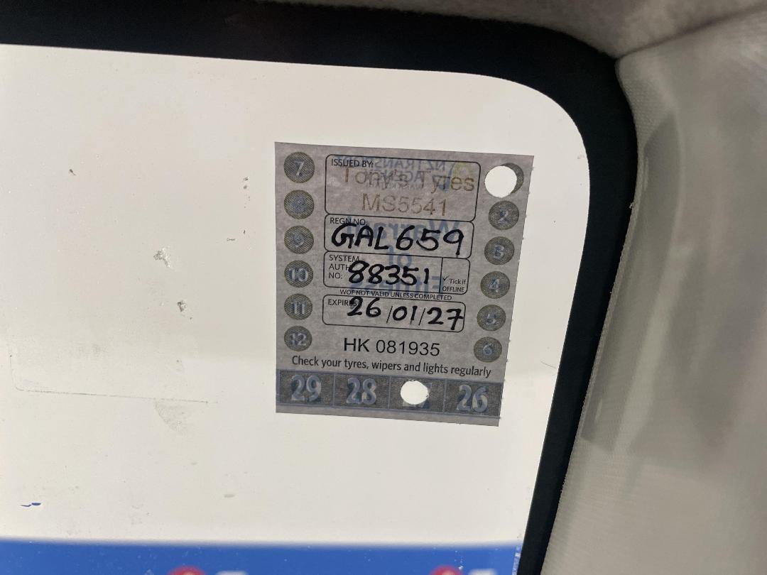 Photo '31' of Suzuki Swift Photo '31' of Suzuki Swift