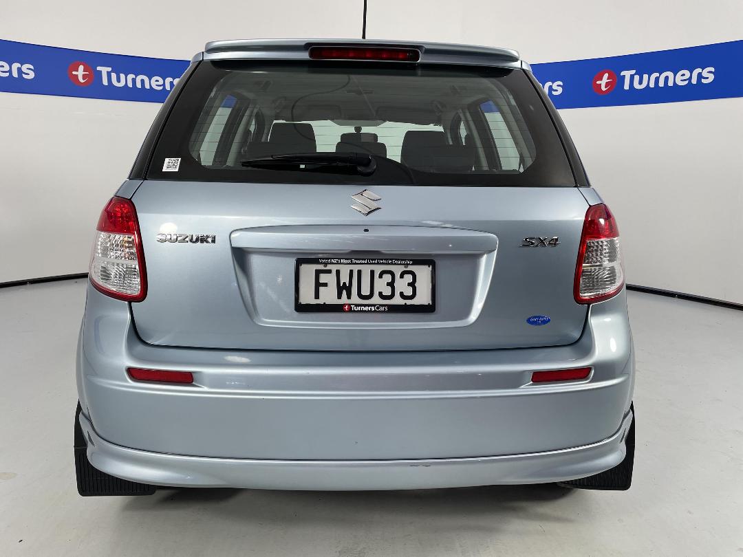 Photo '6' of Suzuki SX4