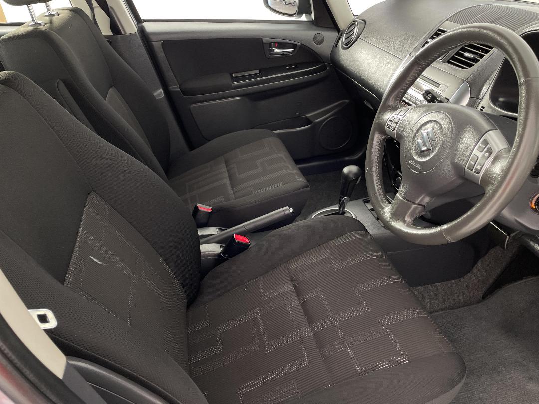 Photo '16' of Suzuki SX4