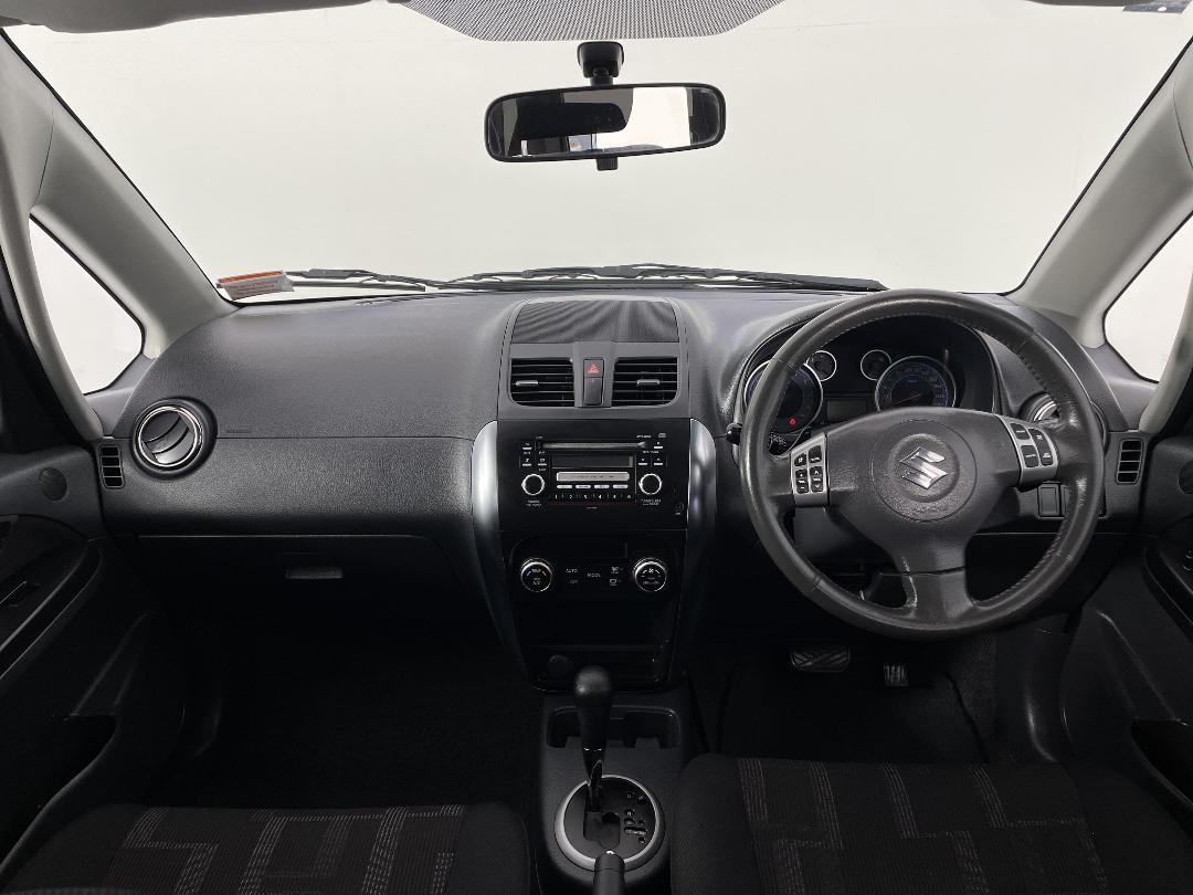 Photo '17' of Suzuki SX4