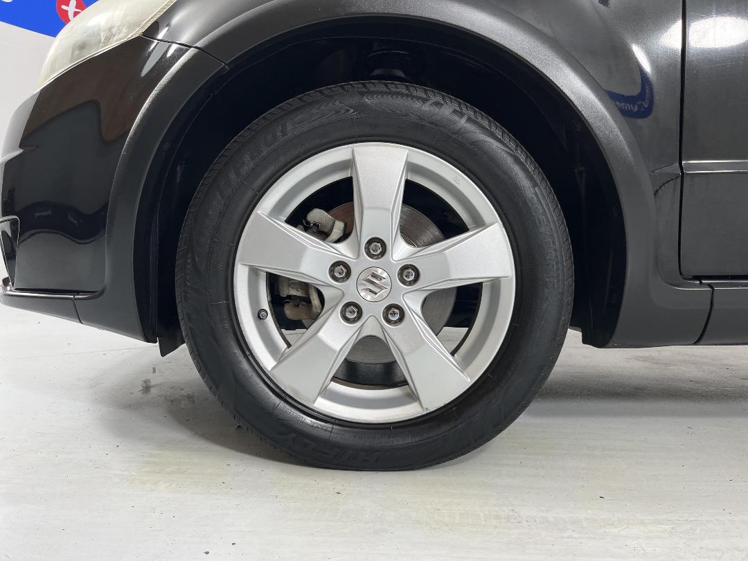 Photo '10' of Suzuki SX4