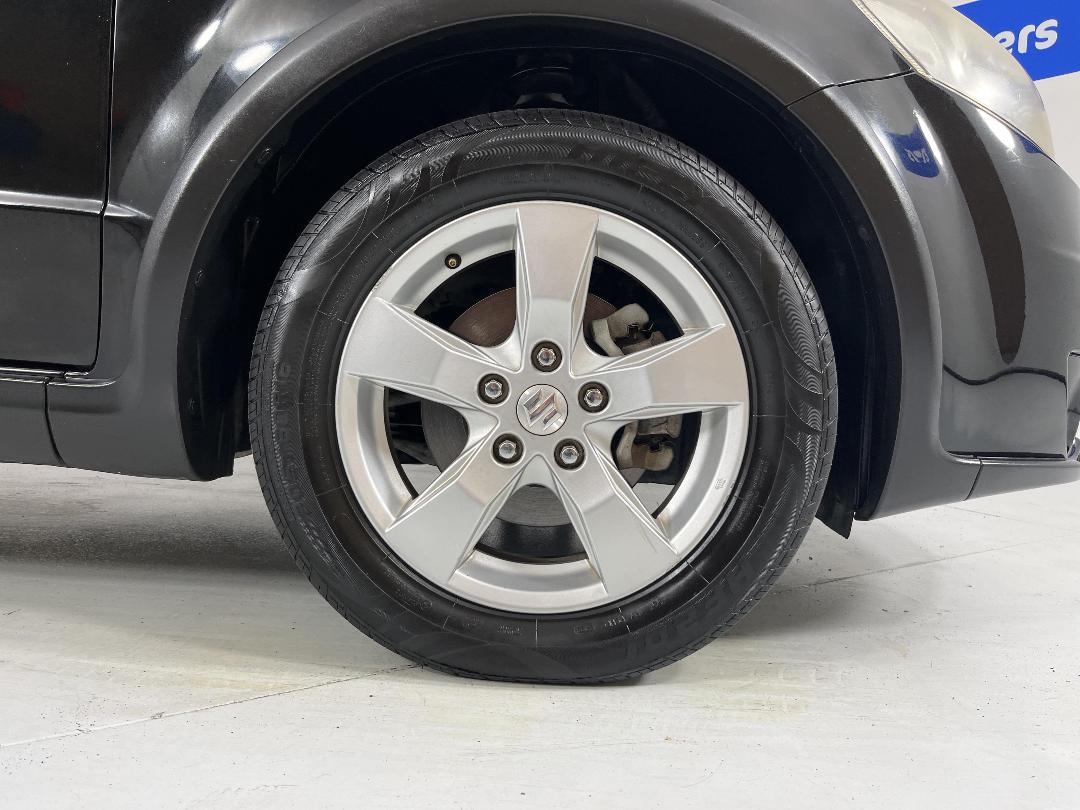 Photo '9' of Suzuki SX4